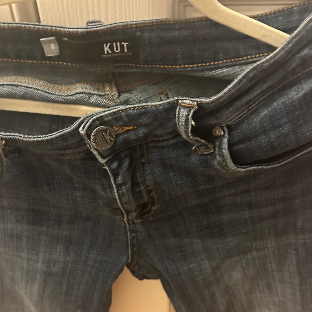 Kut from the Kloth Dark Wash Jeans Catherine Crop Straight leg 8